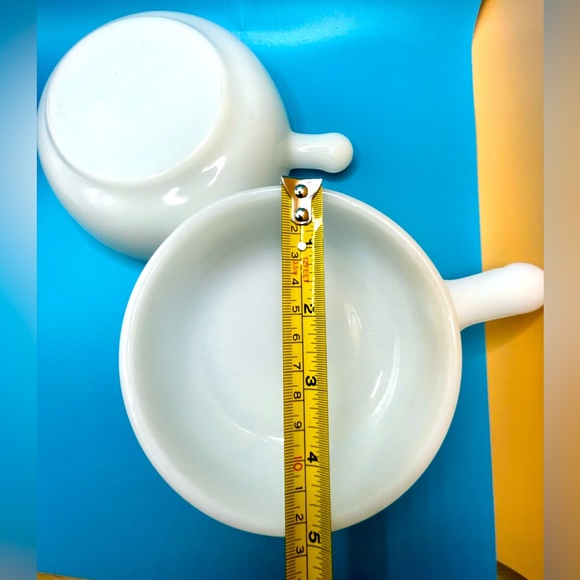 Vintage Glasbake Milk Glass
Oven/Microwave Safe Bowl #J266 - Picture 5 of 6